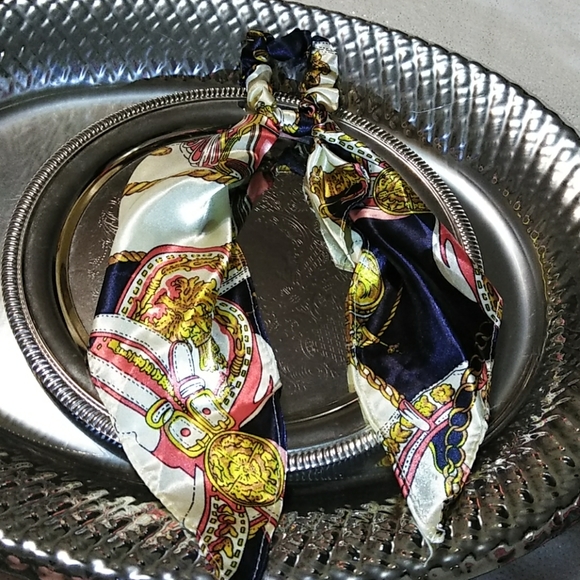 🦁NEW CHIC PRINT SATINY MOCK HAIR SCARF - Picture 5 of 6